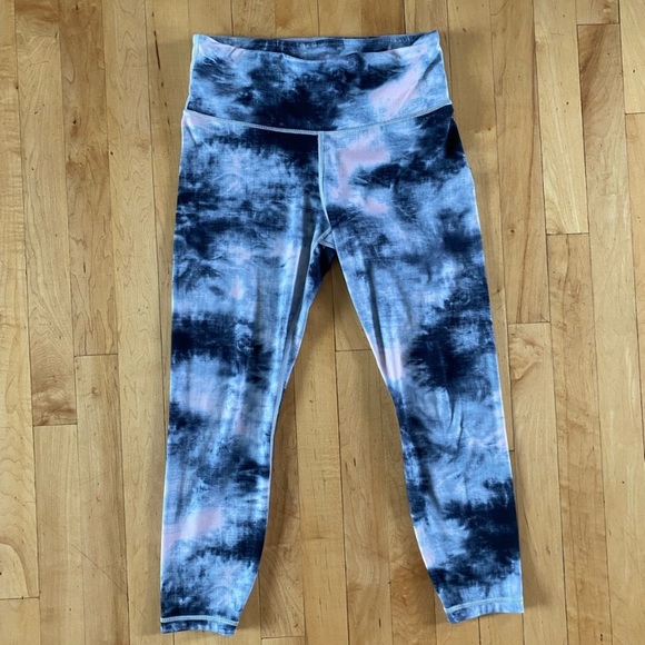 Athleta Elation 7/8 Ice Tye Dye Tights - Picture 3 of 8